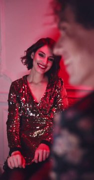 App hi dekhiea ! Meai nea to socha hii Nehi tha koi aisa Daru pita haii Baprea