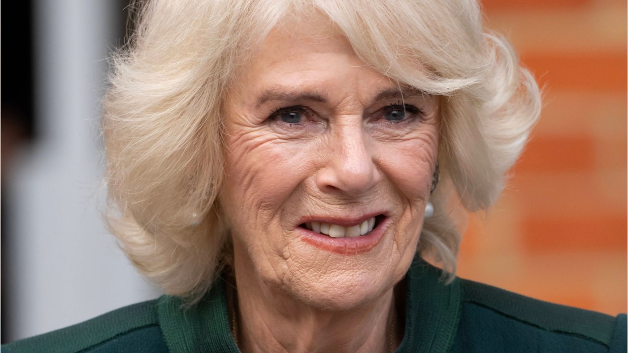 Voici - Camilla Parker-Bowles : deux diamants sur sa couronne valent plus de 50 millions de livres
