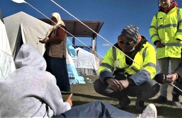 "Türkiye'ye borcumu ödemeliyim" diyen Afrikalı öğrenci soluğu deprem bölgesinde aldı