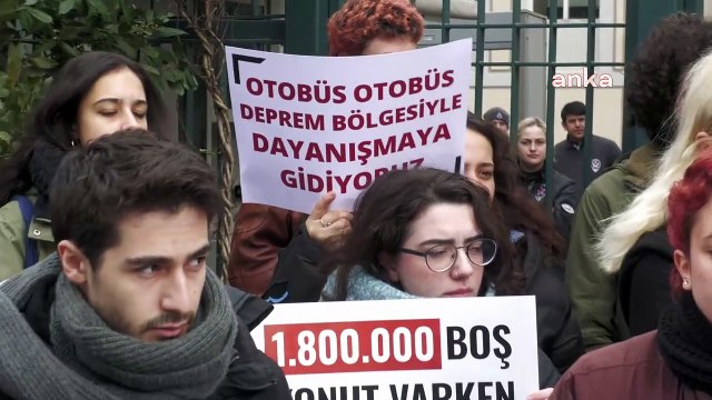 MSGSÜ öğrencilerinden 'uzaktan eğitim' eylemi: 1.8 milyon boş konut var, neden KYK?
