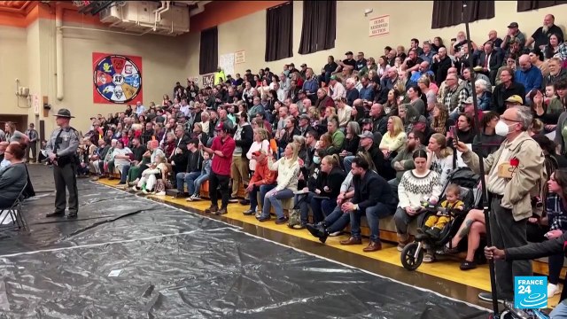 Etats-Unis : alerte levée en Ohio après le déraillement d'un train de produits chimiques, les habitants toujours inquiets