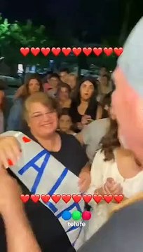 No digas más que sos mi novia , la desalmada respuesta de Alfa para su fanática