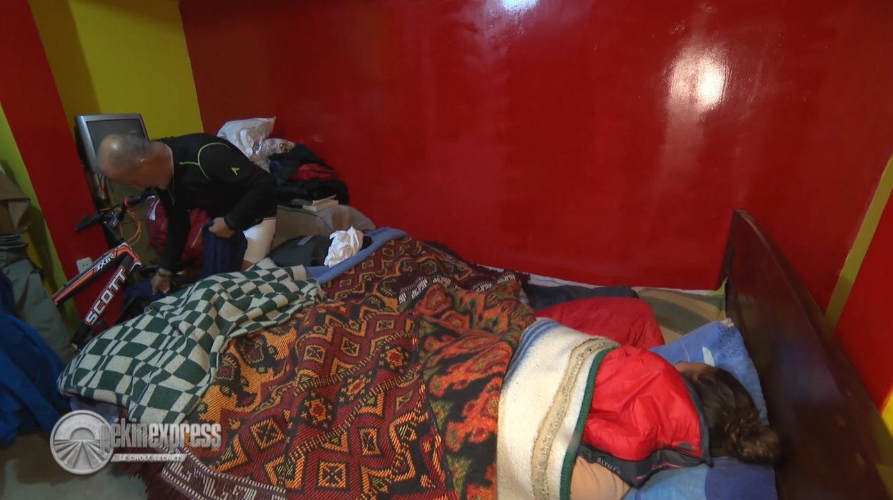 Pékin Express : Xavier et son employée Céline dorment ensemble pour la première fois !