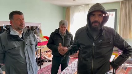 Malatyalı depremzede 'bitlenmeye başlayacağız' diyerek isyan etti: 'Yıkık evlere girmek zorunda kalıyoruz'