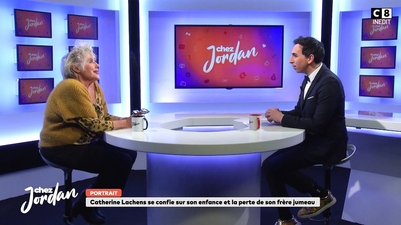 GALA VIDÉO - Catherine Lachens émouvante sur la mort de son frère jumeau : “On est toujours deux…”