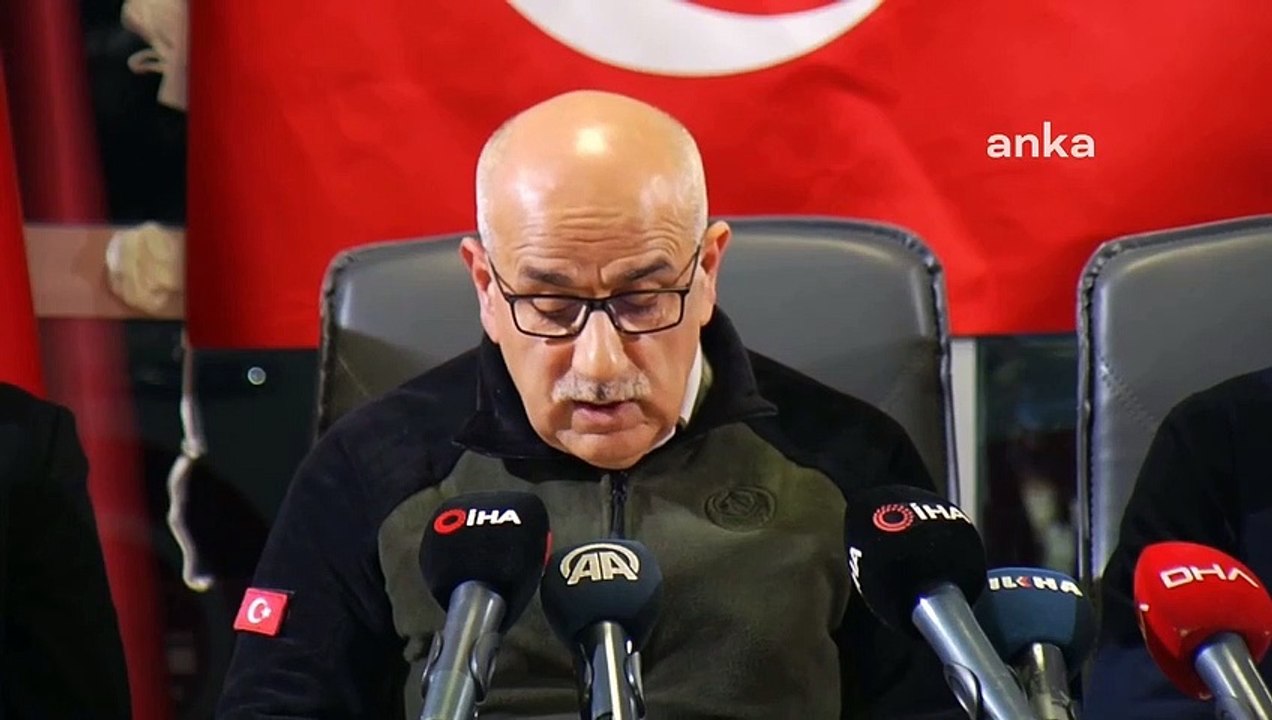 Bakan Vahit Kirişçi deprem açıklaması yaparken deprem oldu!