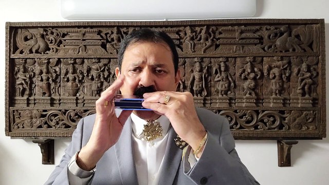 Main Pyaar Ka Rahi Hoon - Film Ek Musafir Ek Hasina 1962 on Harmonica Live Performance by Mukund Kamdar