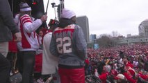 Chiefs fans flood Kansas City for victory parade