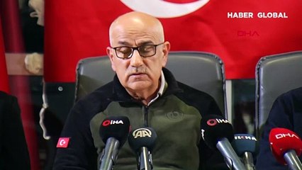 Bakan Kirişçi açıklama yaparken artçı deprem oldu: O anlar kameraya yansıdı