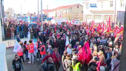 Los franceses mantienen el pulso en la calle contra la reforma de las pensiones