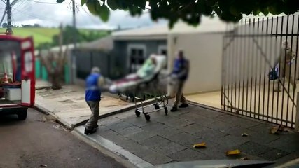 Idosa fica ferida ao sofrer queda em residência no Floresta