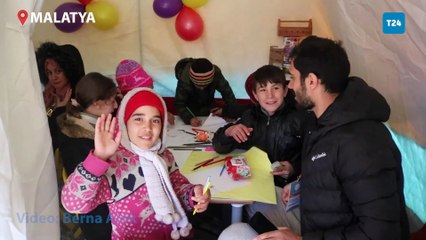 Çadır kentte çocuklar için ‘psikososyal destek merkezi’: Ölümün ne olduğunu bilmiyorlar ama okula gidemedikleri için bir tuhaflık olduğunun farkındalar