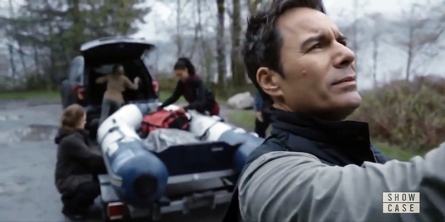 Travelers - Se2 - Ep07 - 17 Minutes HD Watch