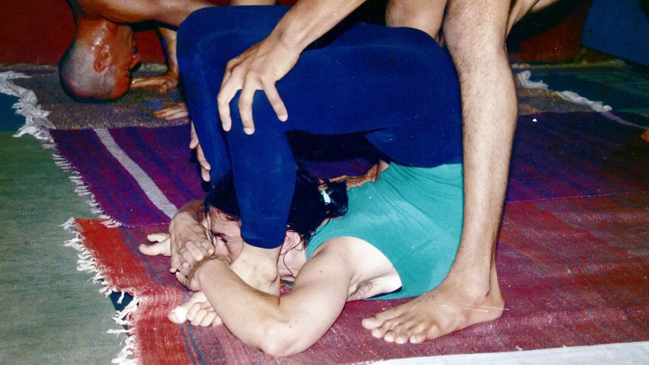 The Weekly - Se1 - Ep19 - Fake Believe HD Watch