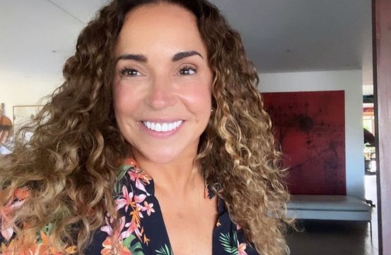 Daniela Mercury quebra o silêncio após desentendimento com trio elétrico de Anitta