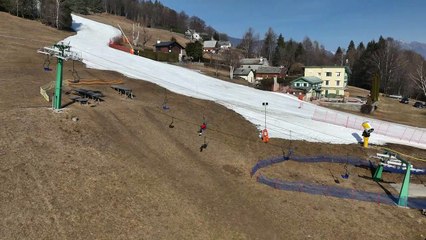Domodossola, la pista è una striscia bianca: resta solo la neve artificiale