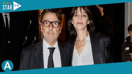 "Il ne se lavait pas trop" : Charlotte Gainsbourg, ses débuts un peu étranges avec Yvan Attal