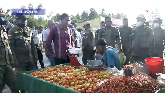 Tak Terima Ditertibkan, Pedagang Bersitegang Dengan Satpol PP