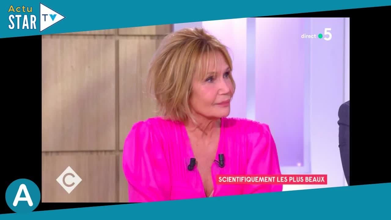 "Vous n'allez pas rester comme ça ?" : Clémentine Célarié et une autre célèbre actrice clashées sur