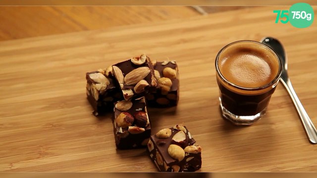 Carrés au chocolat noisettes-amandes