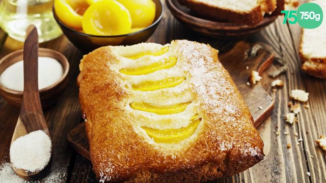 Gâteau de semoule aux pêches