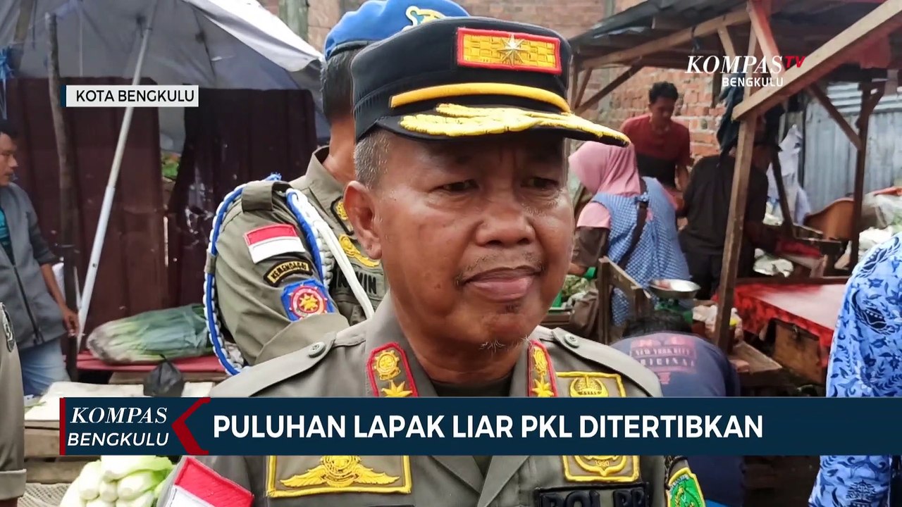 Puluhan Lapak Liar PKL Ditertibkan