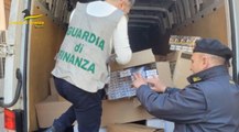 Napoli, sequestrati 8 quintali di sigarette di contrabbando nel quartiere San Carlo Arena (17.02.23)