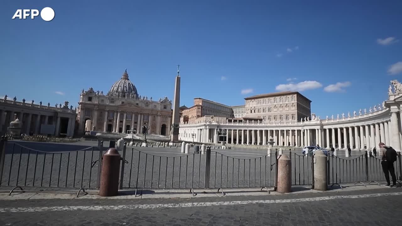 Francesco: "Dimissioni non sono moda, un Papa e' ad vitam"