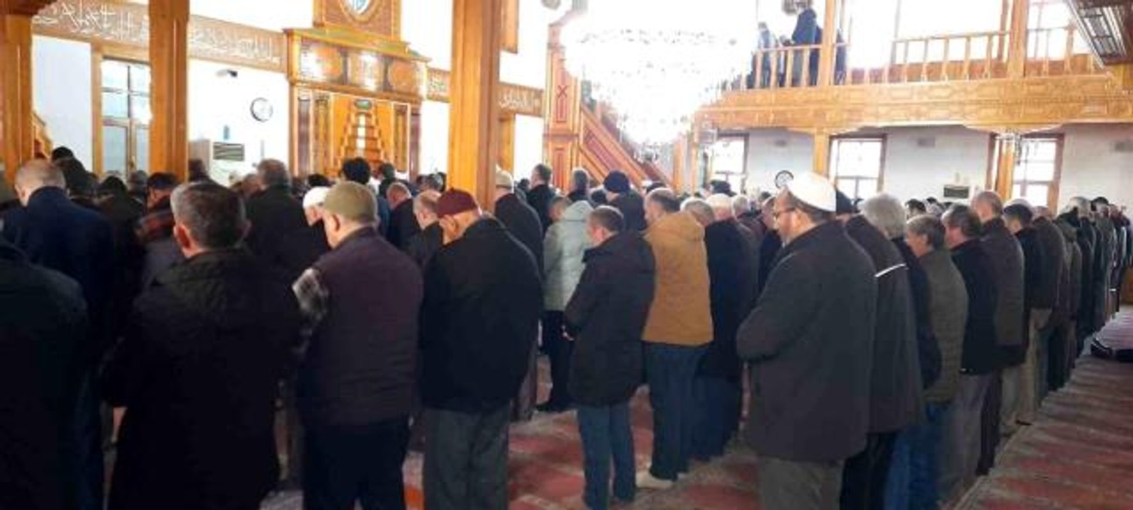 Zonguldak'ta camilerde gıyabi cenaze namazı kılındı