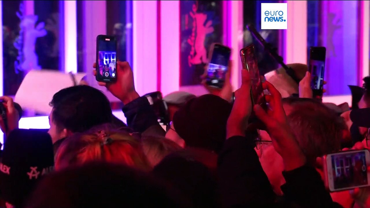 Wie politisch muss Kunst sein? Selenskyj spricht bei Berlinale-Eröffnung