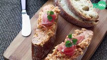 Bruschetta au fromage de brousse, tomates séchées et jambon fumé