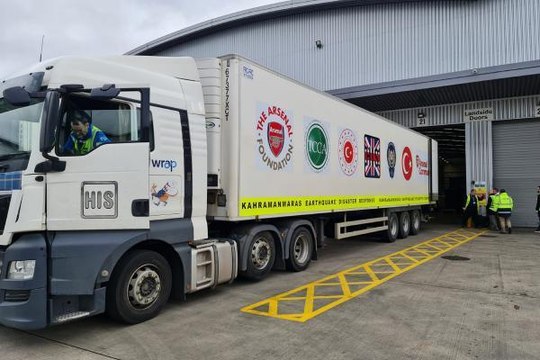 SPOR Arsenal, deprem bölgesine 2 TIR yardım malzemesi gönderiyor