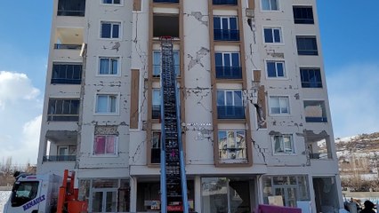 Dere yatağında 8 katlı binalar, ağır hasarlı 2020 tarihli siteler... Doğanşehir viran oldu | Remzi BUDANCİR