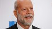 GALA VIDEO - Bruce Willis atteint de démence : les stars d’Hollywood lui apportent leur soutien