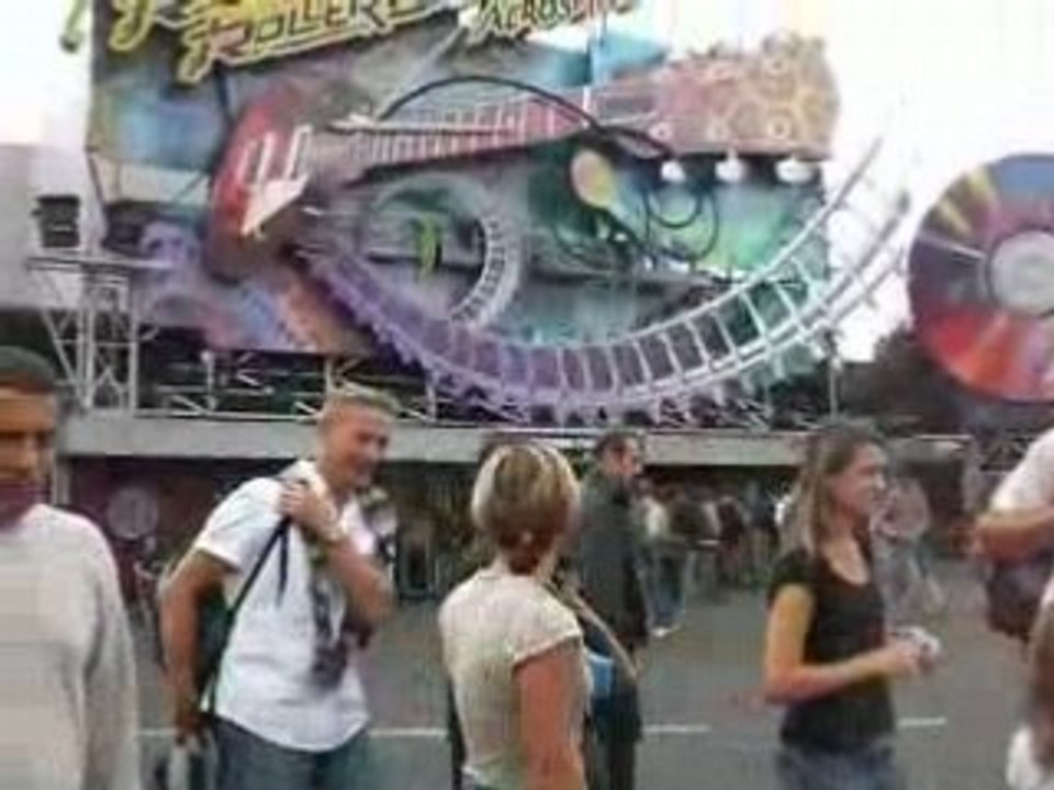 DISNEYLAND PARIS ROCK N ROLLER COASTER