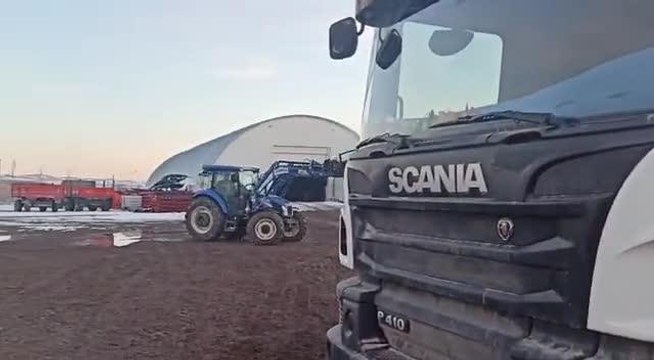 Mansur Yavaş: Tarım Kampüsü'nde Yetiştirdiğimiz Mısır Silajlarını Deprem Bölgesinde Hayvancılıkla Uğraşan Üreticilerimize Gönderiyoruz