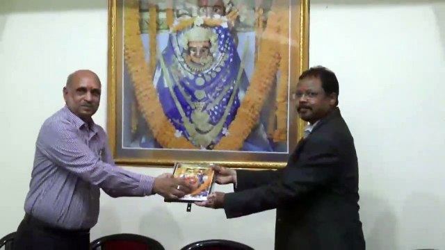 पिंगुआ ने खंडोबा मंदिर से महामाया चैक खूंटाघाट तक लगभग 8 किलोमीटर की लंबाई में बन रहे निर्माणाधीन सड़क का बारीकी से अवलोकन किया