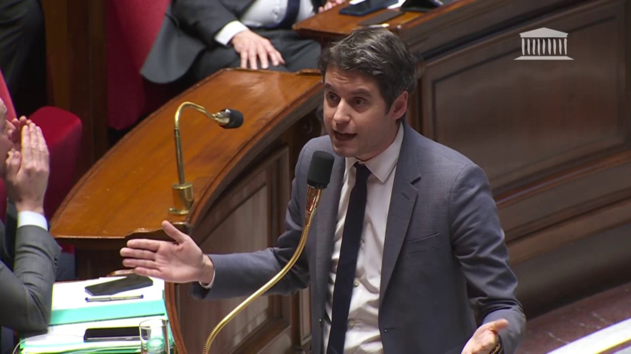 Gabriel Attal, aux députés de la Nupes: "Vous êtes nostalgiques de la guillotine, mais c'est vous qui avez perdu la tête"