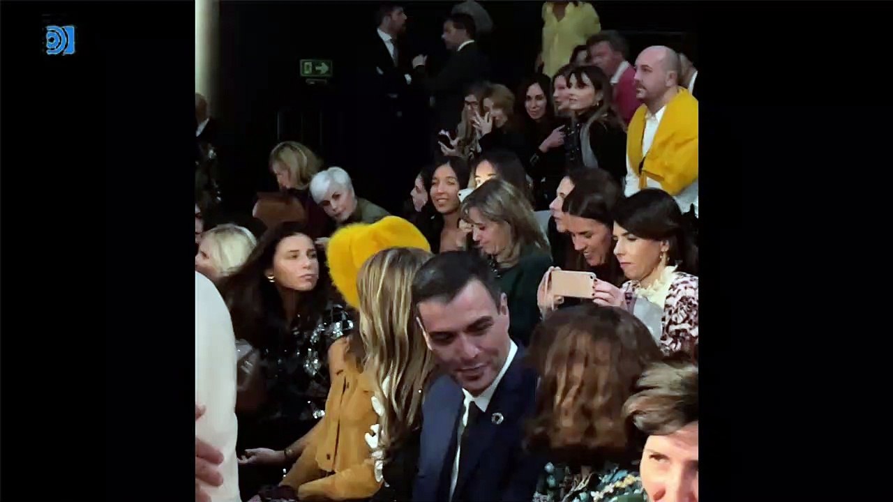 Pedro Sánchez y Begoña Gómez abandonan la MBFW entre insultos: "¡Traidor, viva España!"