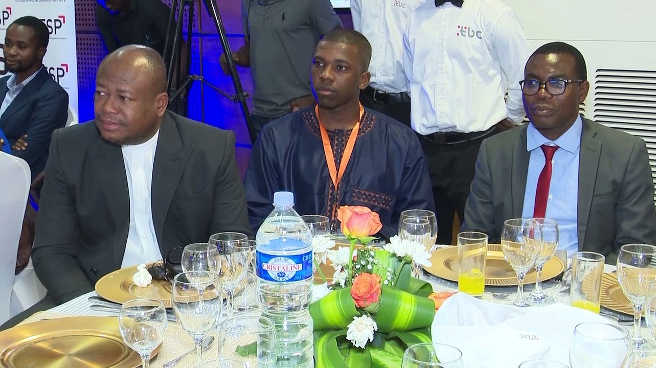 5e édition des awards du financement trois structures qui finance des pme reçoivent des prix