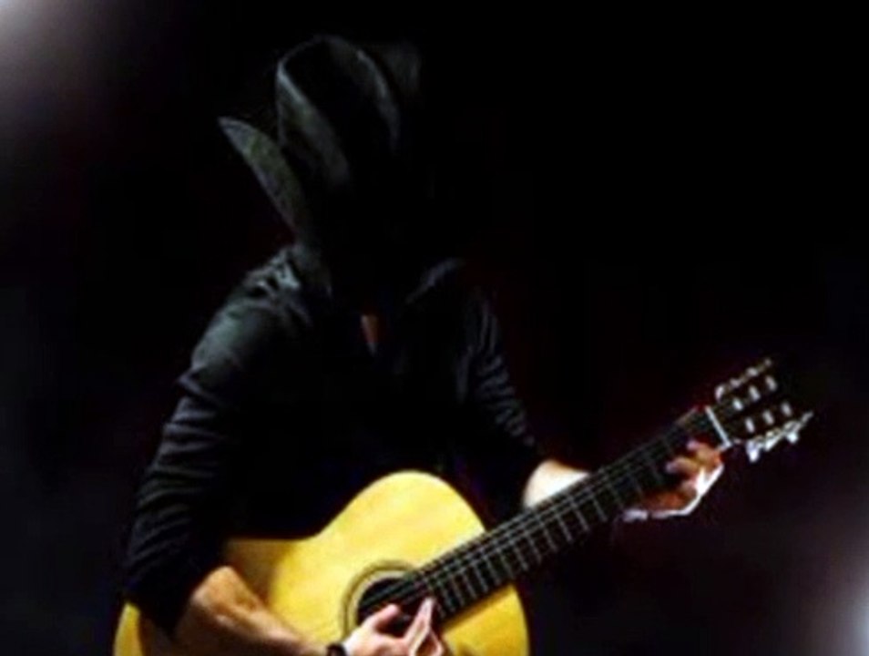 Faliu? Sertanejo famoso tem casa de luxo penhorada   O Tribunal de Justiça de São Paulo determinou a penhora de um imóvel avaliado em R$11,9 milhões, do cantor Rick, da dupla sertaneja Rick e Renner. O motivo do processo é uma dívida no valor de R$ 639 mi