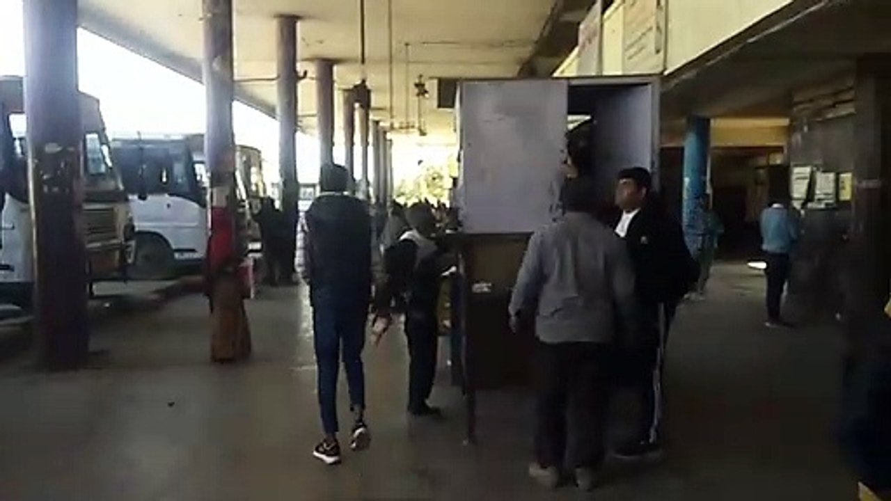 भीलवाड़ा रोडवेज के चीफ मैनेजर के घर एसीबी की दब...