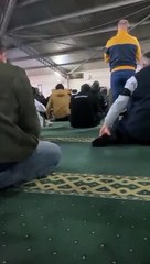 İmam, Cuma hutbesinde Haluk Levent ve Oğuzhan Uğur'u hedef aldı