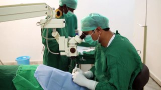 हॉस्पिटल में सर्जरी के समय डॉक्टर ज्यादातर हरे रंग के कपड़े ही क्यों पहनते हैं_