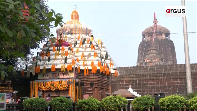 Bhubaneswar: Devotees Offer Prayers At Lingaraj Temple On The Occasion Of Mahashivratri 2023