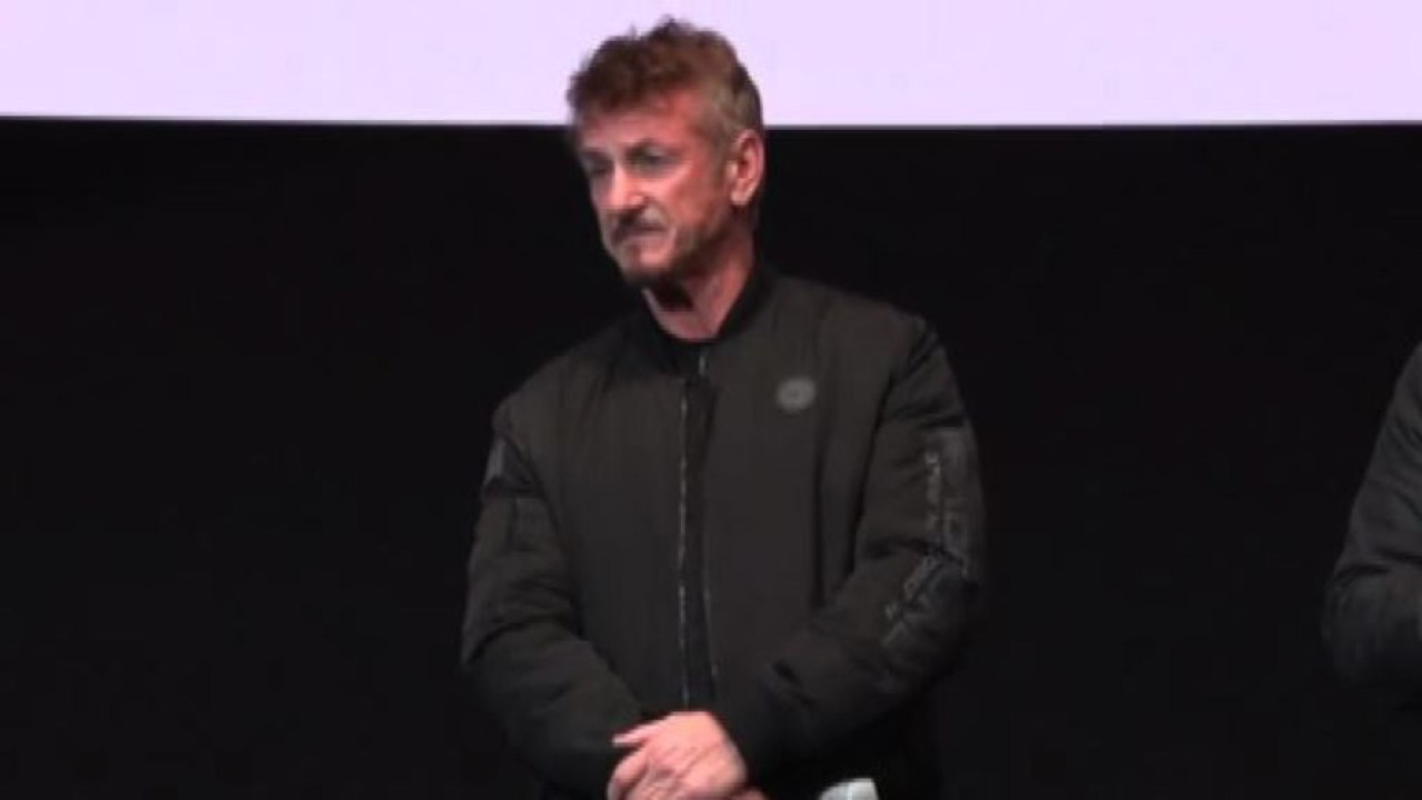 Alla Berlinale Sean Penn presenta docu-film su Zelensky eroe