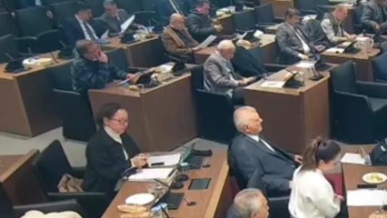 Kütahya Belediye Meclisi'nde Riskli Alanın İmara Açılmasına Tepki Gösteren CHP'li Kumdalı, 6 Şubat Depremini Anımsattı: "Taammüden Cinayet Anlamı...