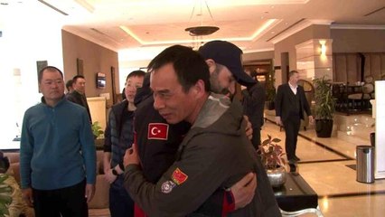 Video herunterladen: Deprem bölgesinde çalışan Çinli Arama Kurtarma Ekibi ülkelerine Pendik'ten uğurlandı