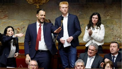 GALA VIDEO - “On est là !” : en chantant, les députés de La France insoumise quittent l’Assemblée nationale