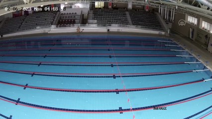 Deprem anında havuzdaki suyun dalgalanması kamerasında